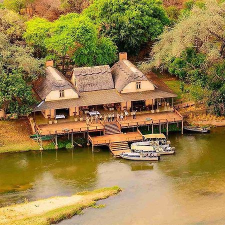 Royal Zambezi Lodge Mafuta Luaran gambar