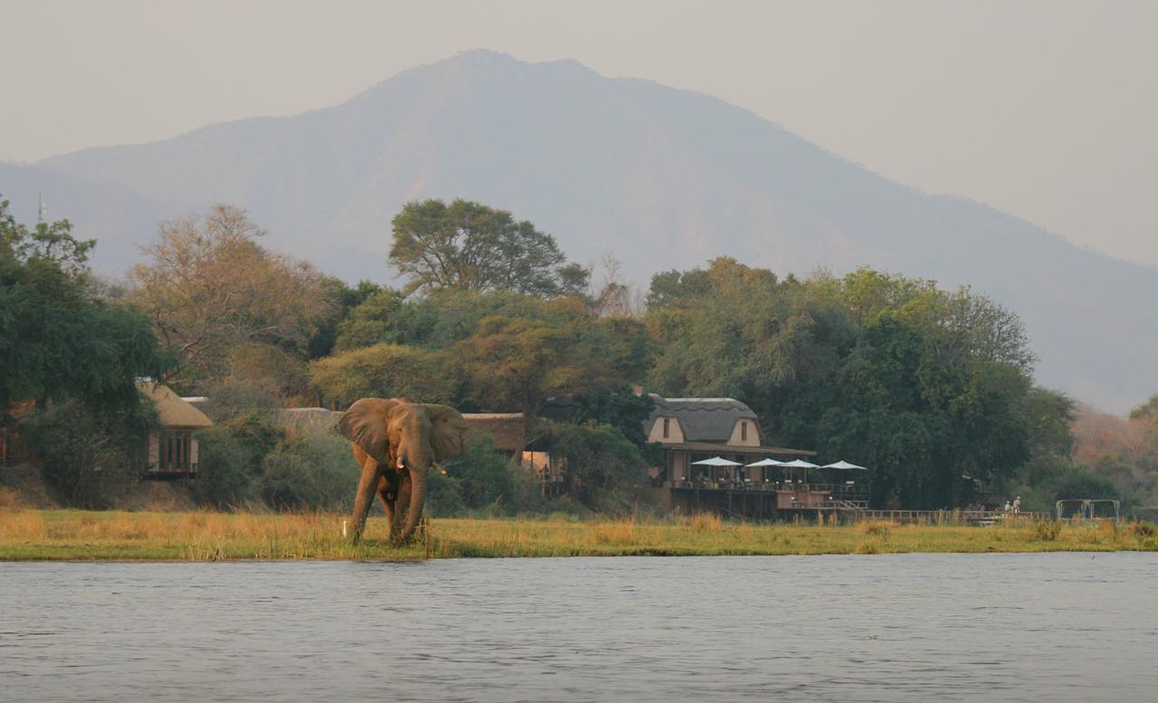 Royal Zambezi Lodge Mafuta Luaran gambar