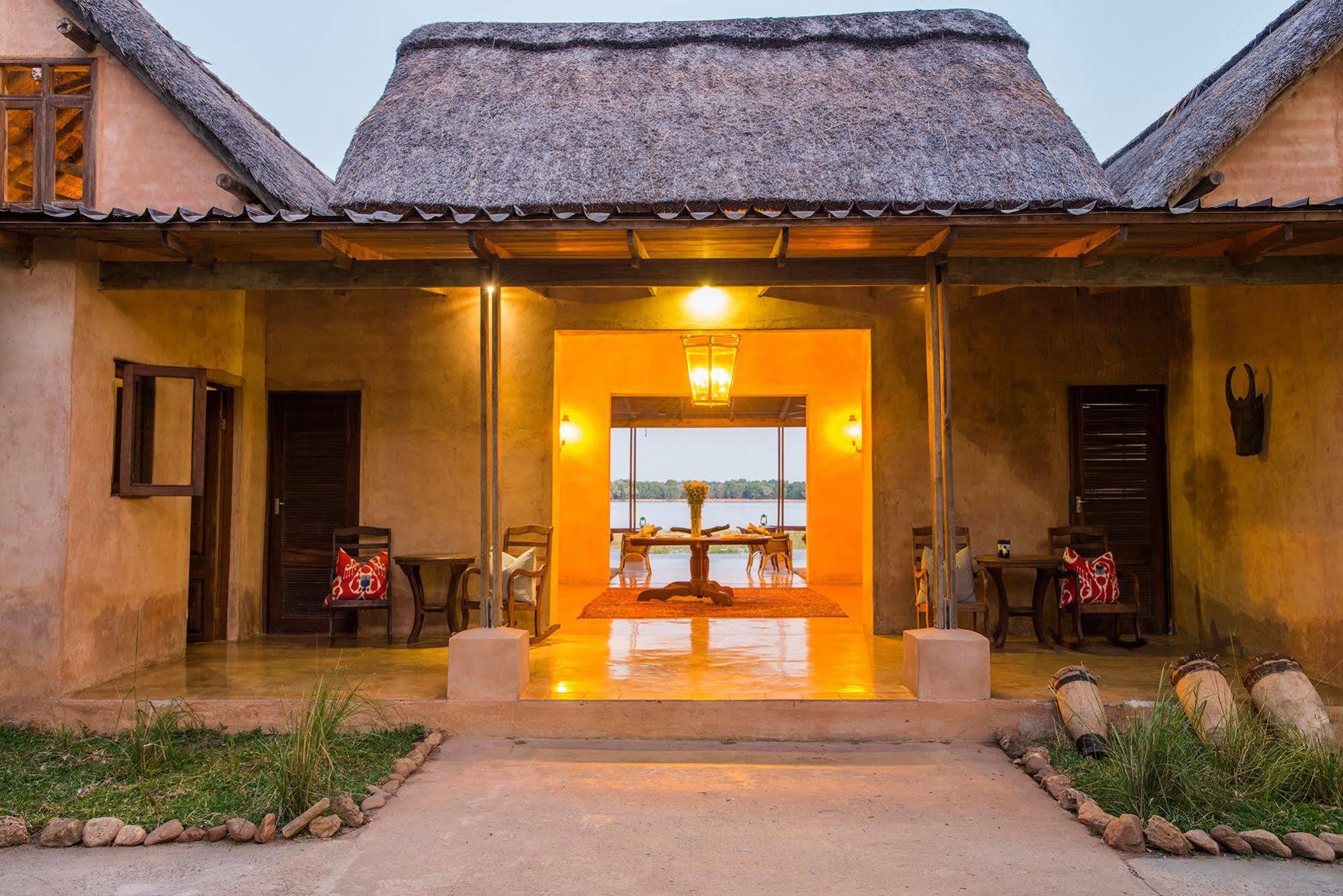 Royal Zambezi Lodge Mafuta Luaran gambar