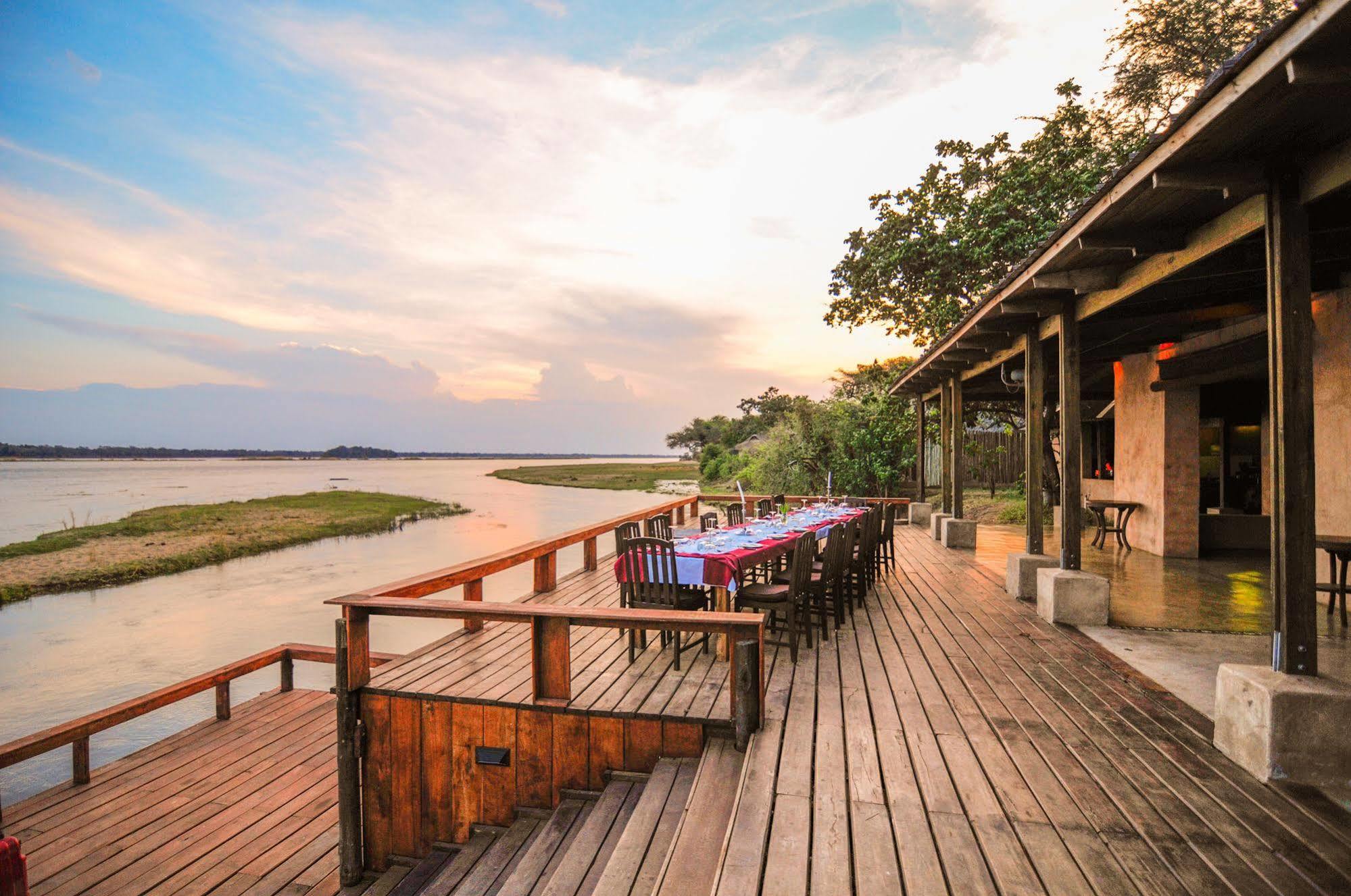Royal Zambezi Lodge Mafuta Luaran gambar